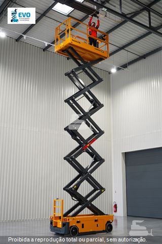 Plataforma Aérea (Elevatória) Haulotte Compact 14