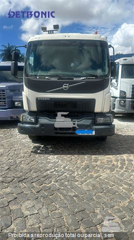 Caminhão Volvo VM 330 6x4 2p (Diesel) (E5)