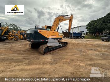 Escavadeira Hyundai R220LC-9