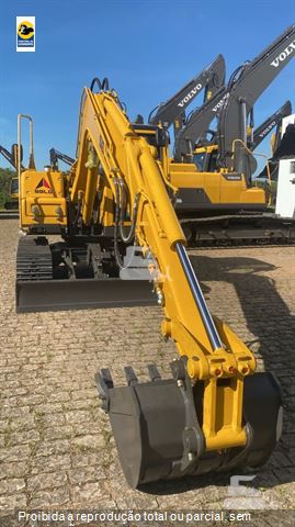 Mini-Escavadeira SDLG E680F