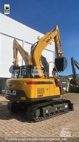 Mini-Escavadeira SDLG E680F