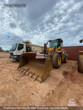 Pá Carregadeira Volvo L90F