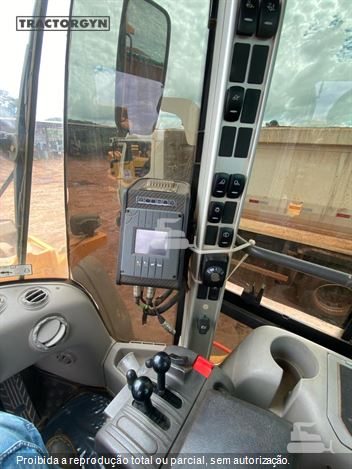 Pá Carregadeira Volvo L90F