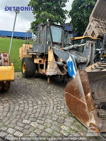 Pá Carregadeira John Deere 724K