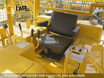 Trator de Esteira Caterpillar D6D
