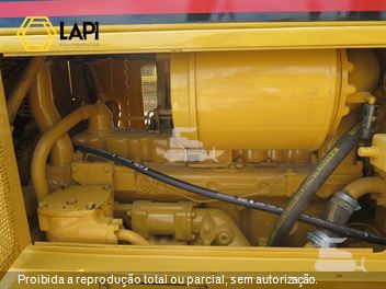 Trator de Esteira Caterpillar D6D