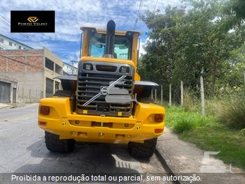 Pá Carregadeira Volvo L90F