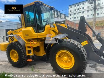 Pá Carregadeira Volvo L90F