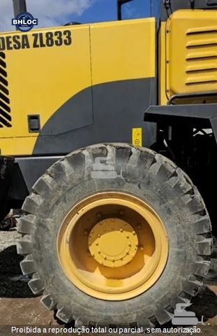 Pá Carregadeira Hedesa ZL833