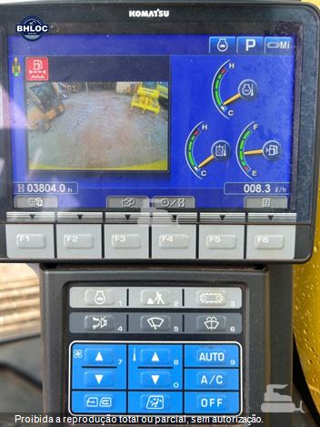 Escavadeira Komatsu PC210