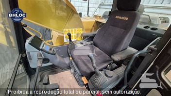 Escavadeira Komatsu PC210