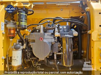 Escavadeira Komatsu PC210