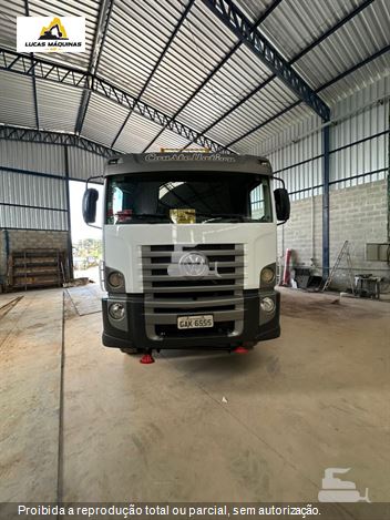 Caminhão Volkswagen 31-280 E Constellation 8x4 2p (diesel)(E5)