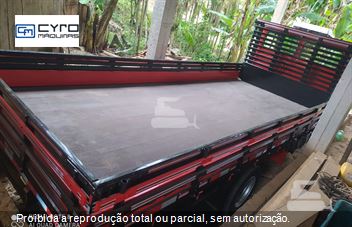 Caminhão Mercedes-Benz 710/ 710 Plus 2p (diesel)