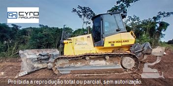 Trator de Esteira New Holland D150 B