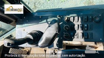 Pá Carregadeira Case 621E