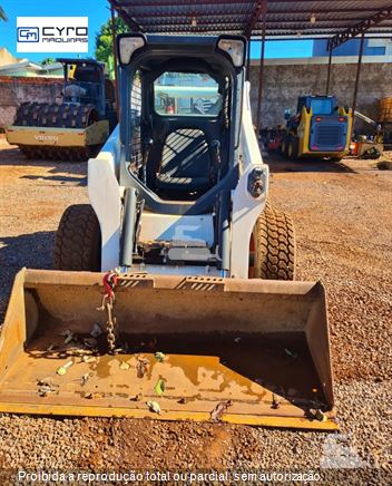 Mini-Carregadeira Bobcat S650
