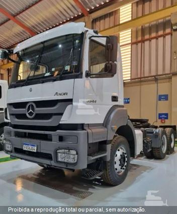 Caminhão Mercedes-Benz Axor 3344 S 6x4 2p (diesel)