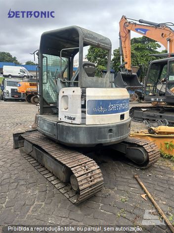 Mini-Escavadeira Bobcat E45
