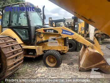 Retro Escavadeira Caterpillar 416E