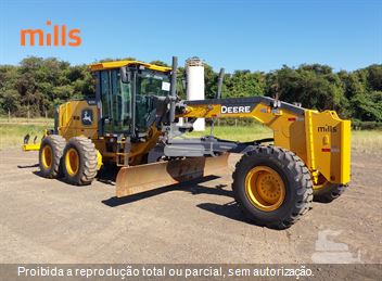 Motoniveladora John Deere 620G