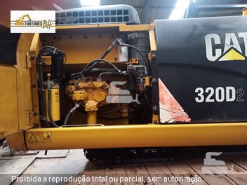 Escavadeira Caterpillar 320D2L