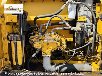 Escavadeira Caterpillar 320D2