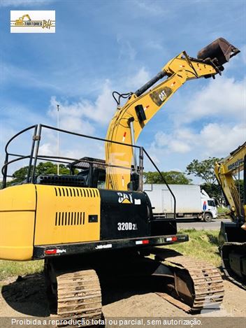 Escavadeira Caterpillar 320D2