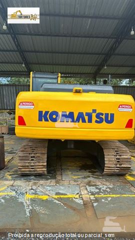 Escavadeira Komatsu PC210