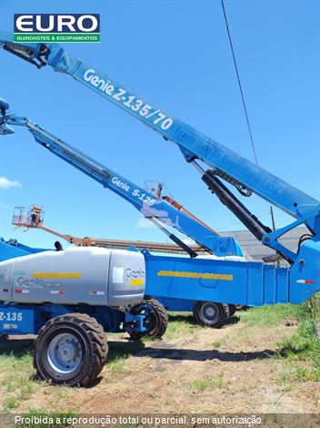 Plataforma Aérea (Elevatória) Genie ZX-135/70