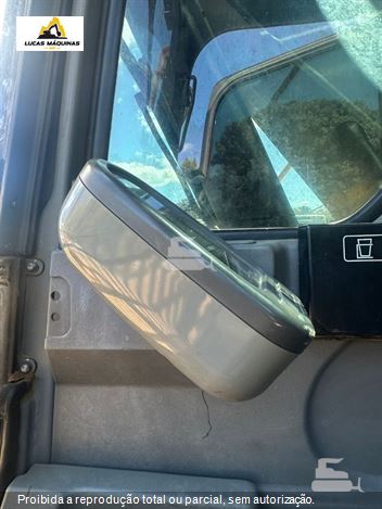 Escavadeira Volvo EC140B