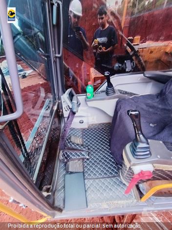 Escavadeira Volvo EC200D