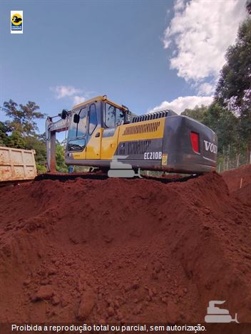 Escavadeira Volvo EC200D