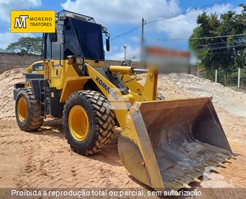 Pá Carregadeira Komatsu WA200