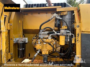 Escavadeira Caterpillar 320D