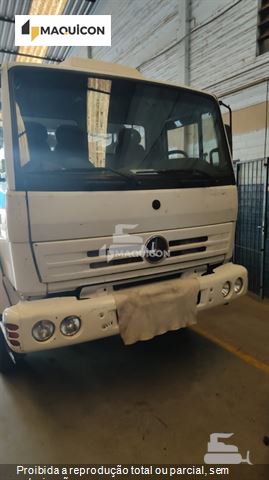 Caminhão Mercedes-Benz 1215 C 2p (diesel)