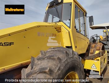 Rolo Compactador Bomag BW 212 D-40