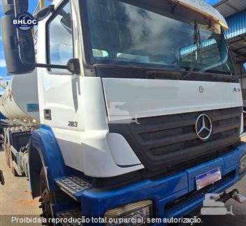 Caminhão Mercedes-Benz Axor 2831 K 6x4 2p (Diesel) (E5)