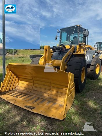 Pá Carregadeira Komatsu WA320