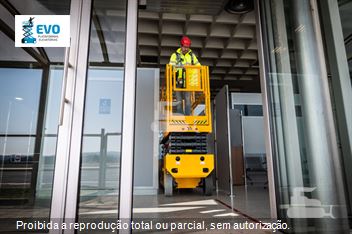 Plataforma Aérea (Elevatória) Haulotte Compact 10N