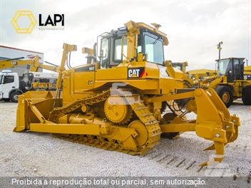 Trator de Esteira Caterpillar D6T