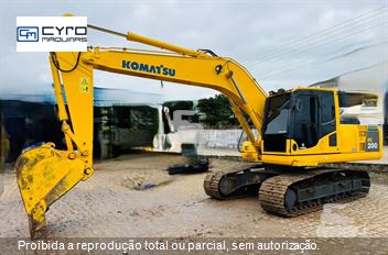Escavadeira Komatsu PC200