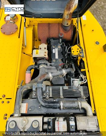 Escavadeira Komatsu PC200