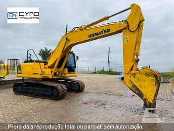 Escavadeira Komatsu PC200