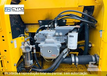 Escavadeira Komatsu PC200