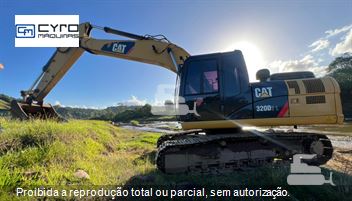 Escavadeira Caterpillar 320D2L