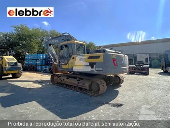 Escavadeira Volvo EC210D