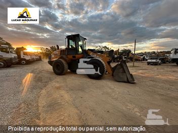 Pá Carregadeira Case 721E