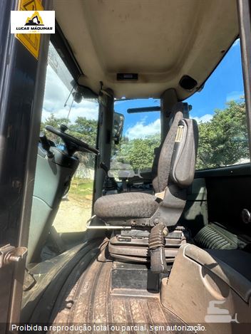 Pá Carregadeira Case 721E