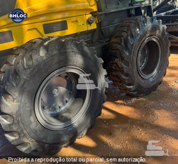 Motoniveladora New Holland RG200B